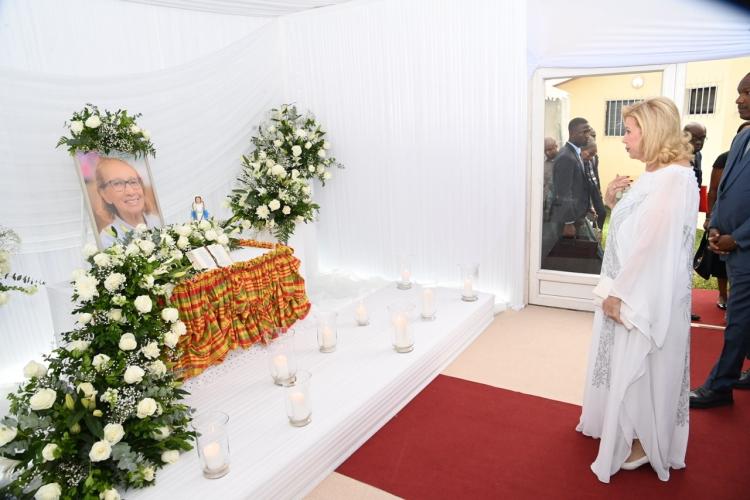 Côte d’Ivoire : Décès de Madame Ouattara Gaoussou/ La Première Dame, Madame Dominique Ouattara présente ses condoléances à la famille Ouattara